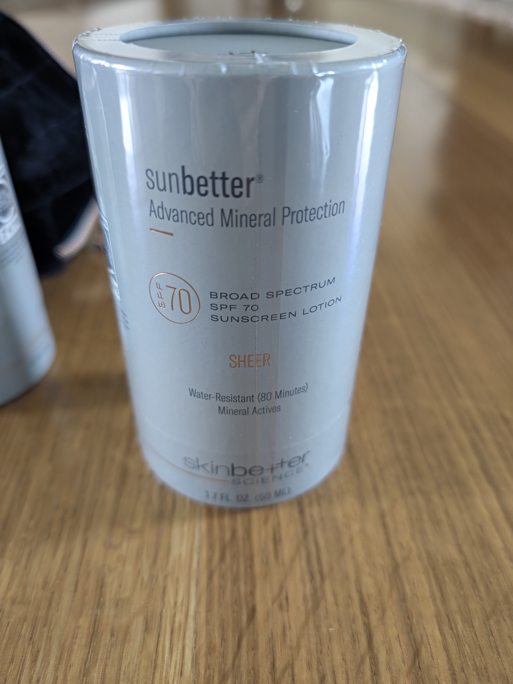 Skinbetter Science Bundle Sunbetter Advanced Mineral Sunscreen Plus Velvet Bag - Picture 3 of 7